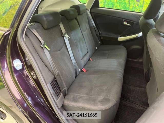Toyota PRIUS 2015-09 385371-9