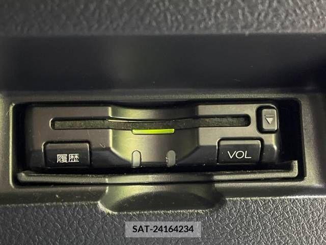 Toyota VITZ 2016-10 253922-3