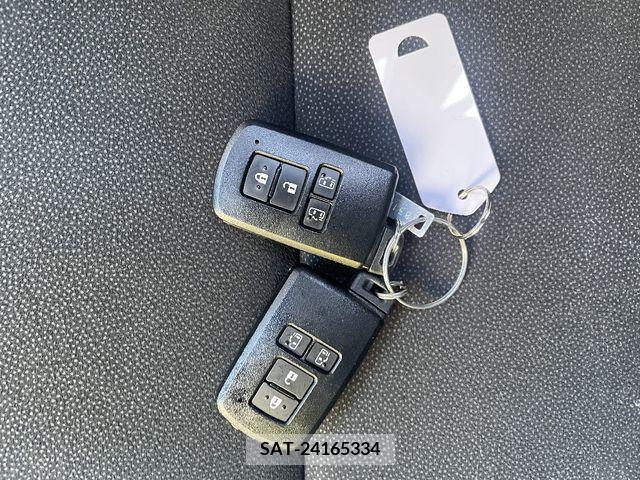 Toyota NOAH 2022-01 243033-10
