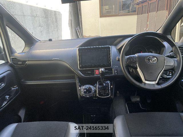 Toyota NOAH 2022-01 243033-3
