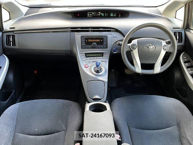 Toyota PRIUS 2012-09 366561-1