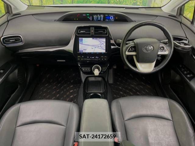 Toyota PRIUS 2016-08 366531-1