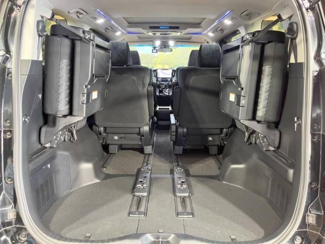 Toyota ALPHARD 2019-11 188958-11