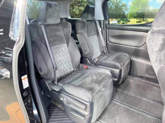 Toyota ALPHARD 2019-11 188958-9