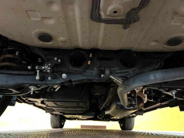 Toyota HARRIER 2018-09 19532-19