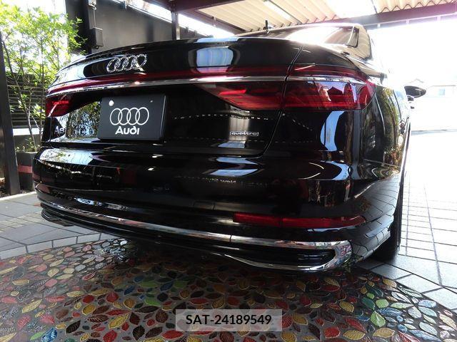 Audi A8 2022-06 212547-1