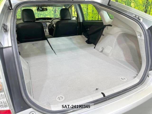 Toyota PRIUS 2012-09 347471-10