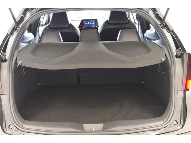 Toyota C-HR 2022-03 13147-16