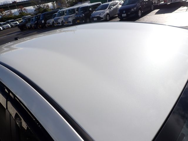 Toyota PRIUS ALPHA 2018-11 189305-8