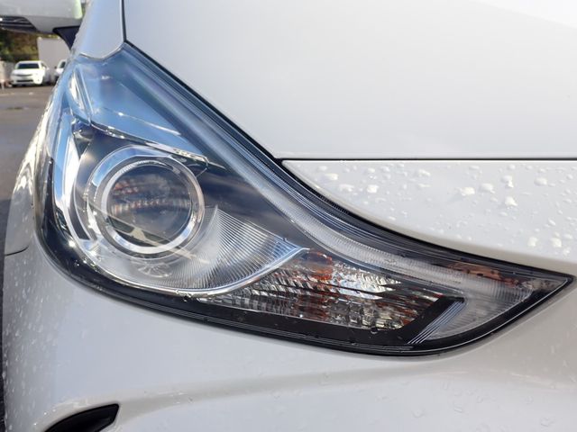 Toyota PRIUS ALPHA 2018-11 189305-6