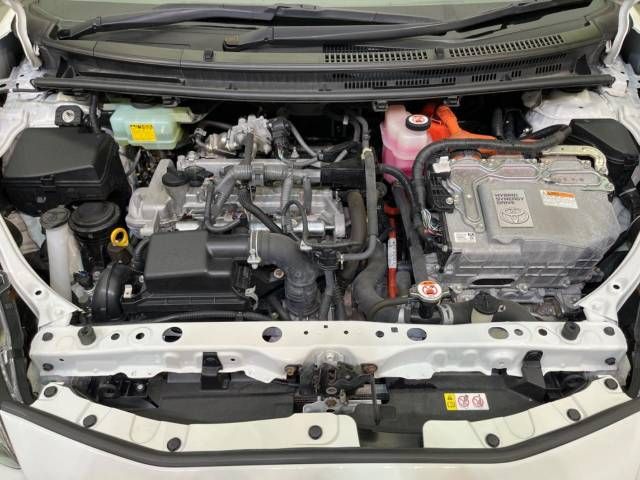 Toyota AQUA 2017-12 19869-18