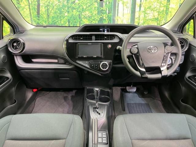 Toyota AQUA 2017-12 19869-1