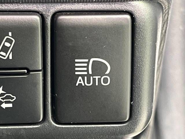 Toyota AQUA 2017-12 19869-7