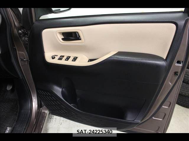Toyota NOAH 2015-11 210719-11