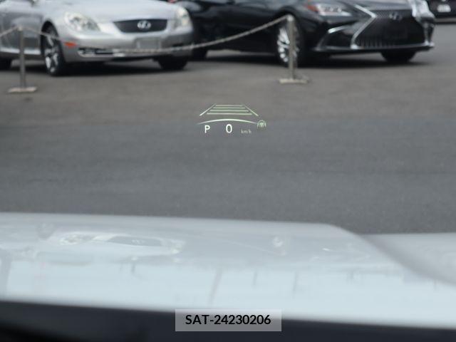 Lexus LBX 2024-01 362845-17