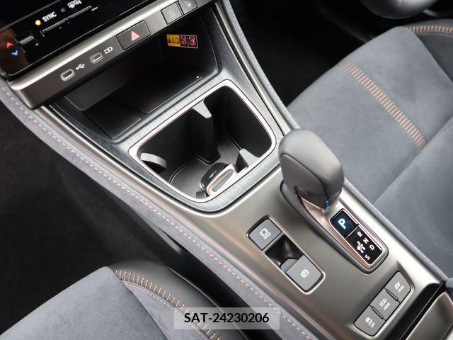 Lexus LBX 2024-01 362845-16