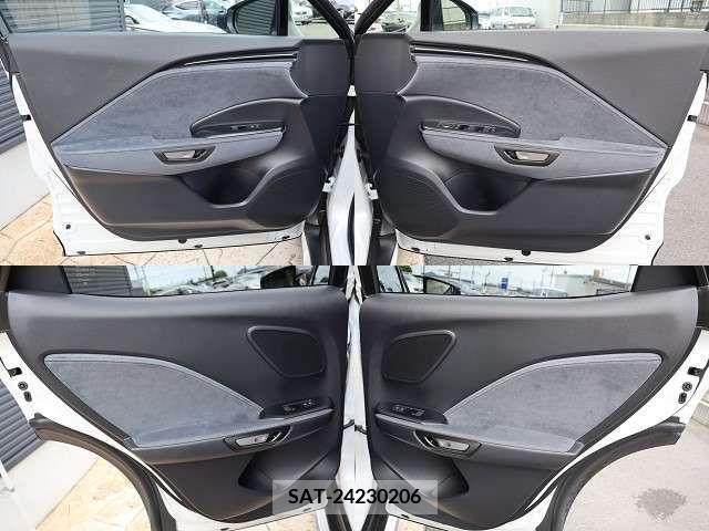 Lexus LBX 2024-01 362845-25