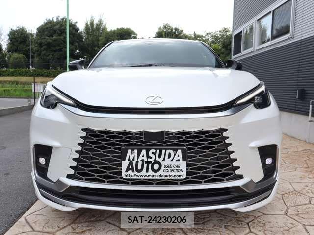 Lexus LBX 2024-01 362845-1