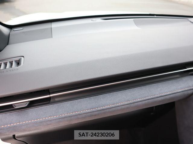 Lexus LBX 2024-01 362845-22