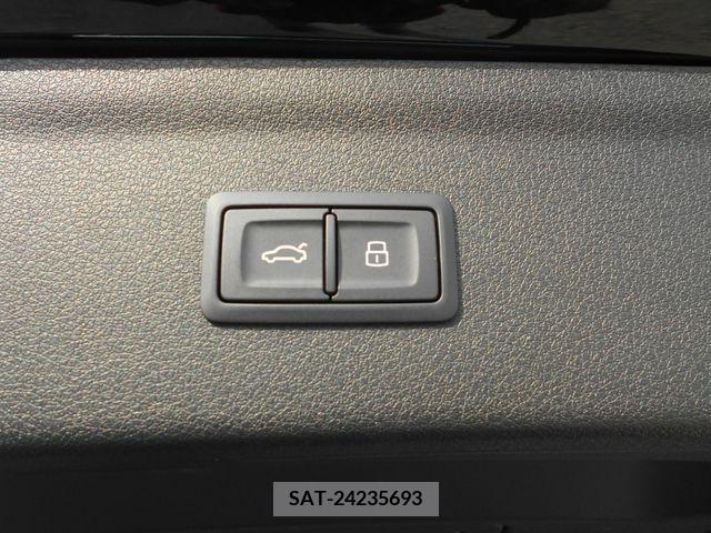 Audi Q3 2017-06 386293-15
