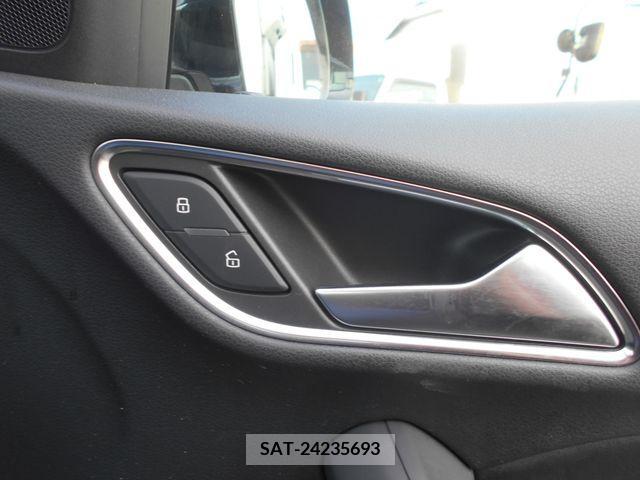 Audi Q3 2017-06 386293-20