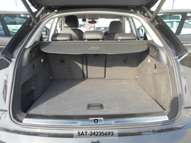 Audi Q3 2017-06 386293-14