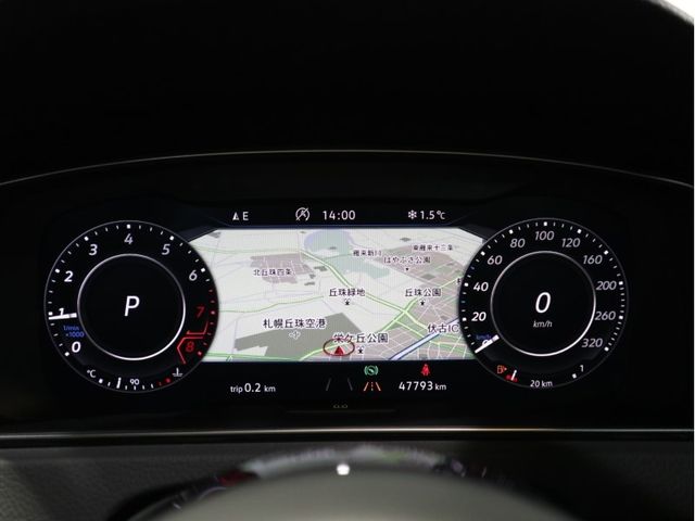 VolksWagen GOLF R 2018-04 26823-12