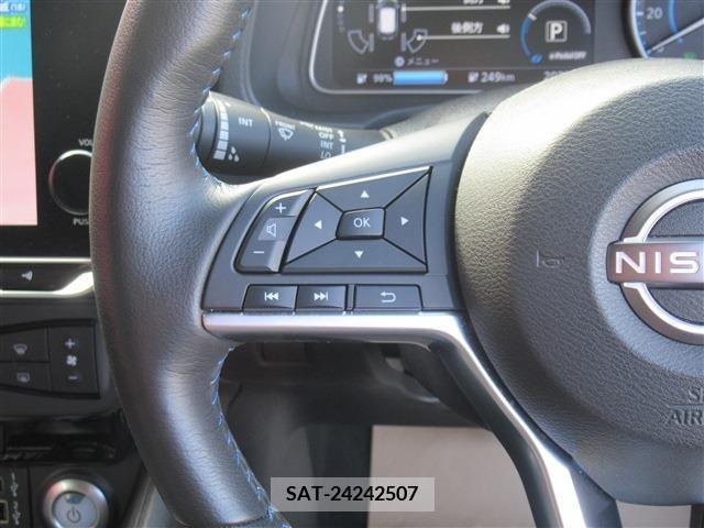 Nissan LEAF 2022-05 210980-18