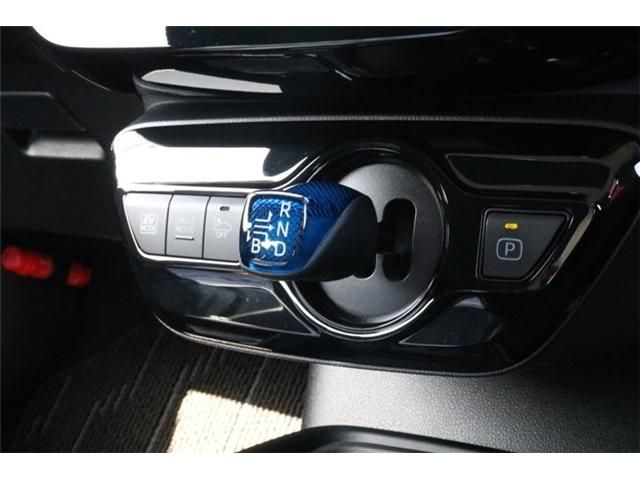Toyota PRIUS 2019-06 7513-7