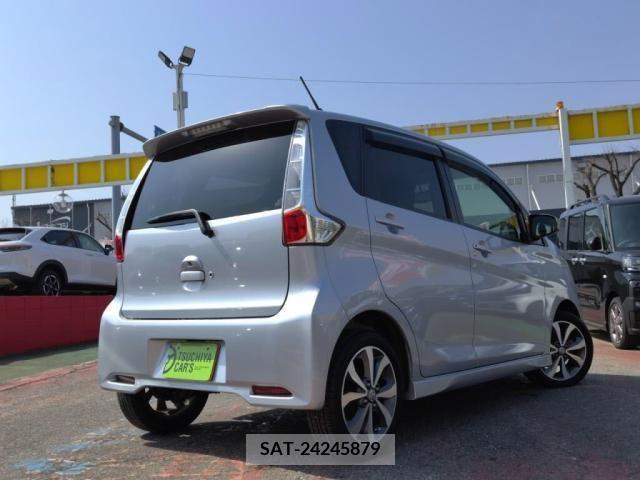 Nissan DAYZ 2013-09 256342-25