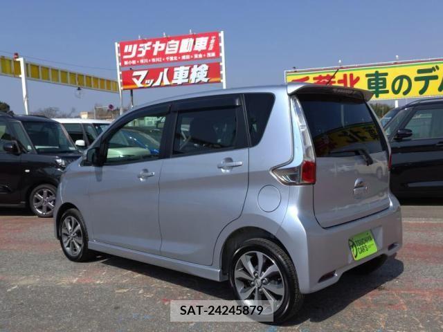 Nissan DAYZ 2013-09 256342-11