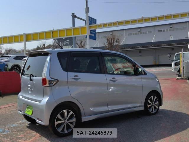 Nissan DAYZ 2013-09 256342-10