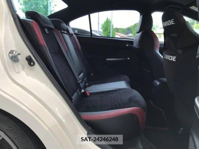Subaru WRX STI 2015-10 290253-10