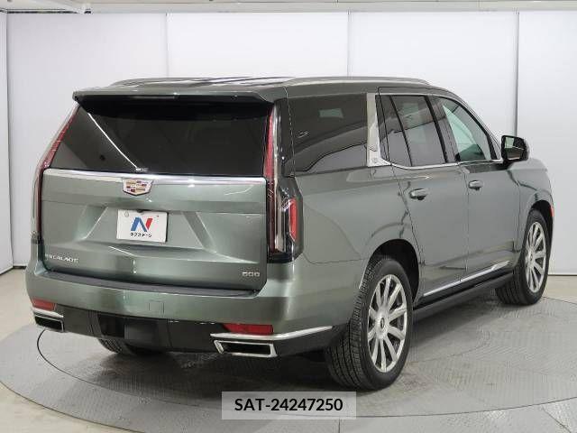 Cadillac ESCALADE 2023-03 357483-8