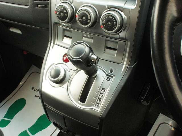 Mitsubishi DELICA D5 2008-03 4393-11