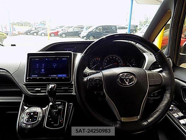 Toyota ESQUIRE 2019-10 342898-1