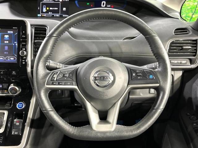 Nissan SERENA 2018-03 22587-11