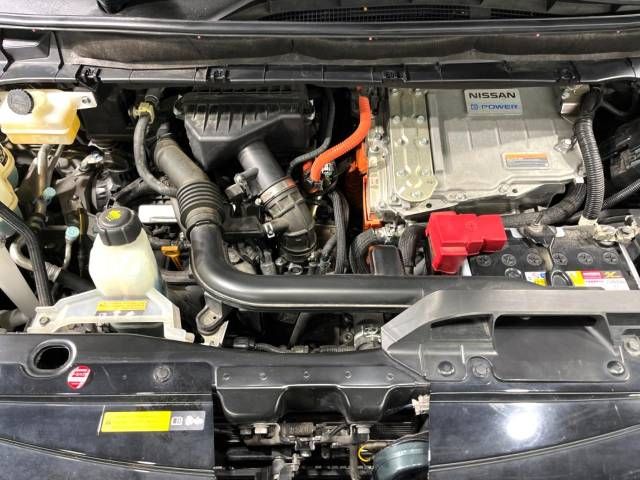 Nissan SERENA 2018-03 22587-18