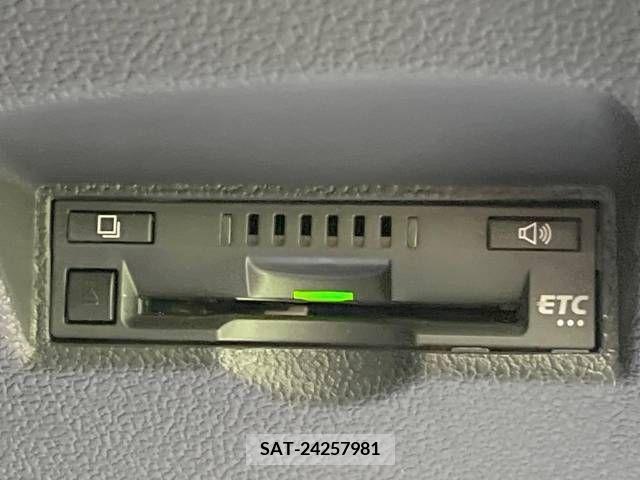 Toyota PRIUS 2019-09 393447-6