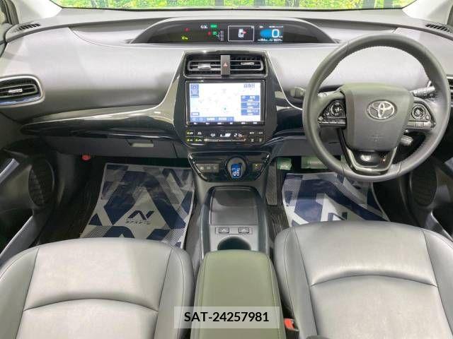Toyota PRIUS 2019-09 393447-1