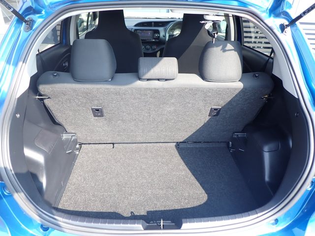 Toyota VITZ 2019-08 20728-15