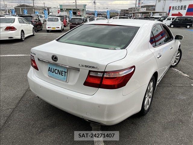 Lexus LS 2009-10 275529-4