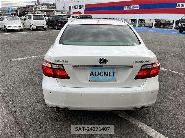 Lexus LS 2009-10 275529-5