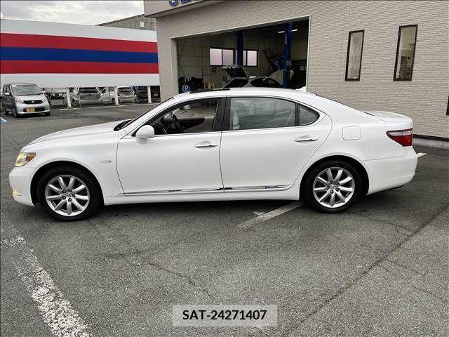 Lexus LS 2009-10 275529-6