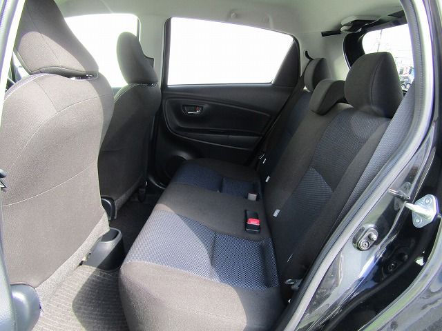 Toyota VITZ 2018-06 8328-12