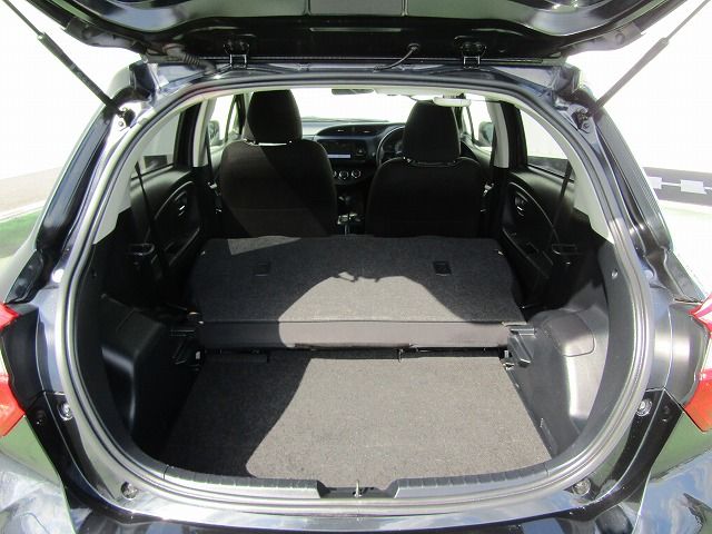 Toyota VITZ 2018-06 8328-21