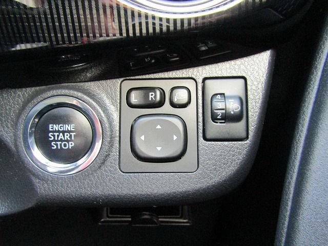 Toyota VITZ 2018-06 8328-11