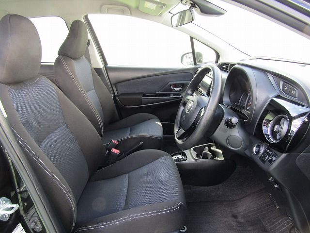 Toyota VITZ 2018-06 8328-9