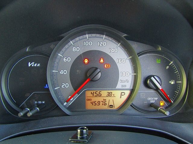 Toyota VITZ 2018-06 8328-7