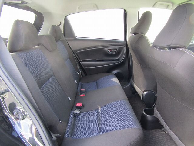 Toyota VITZ 2018-06 8328-3